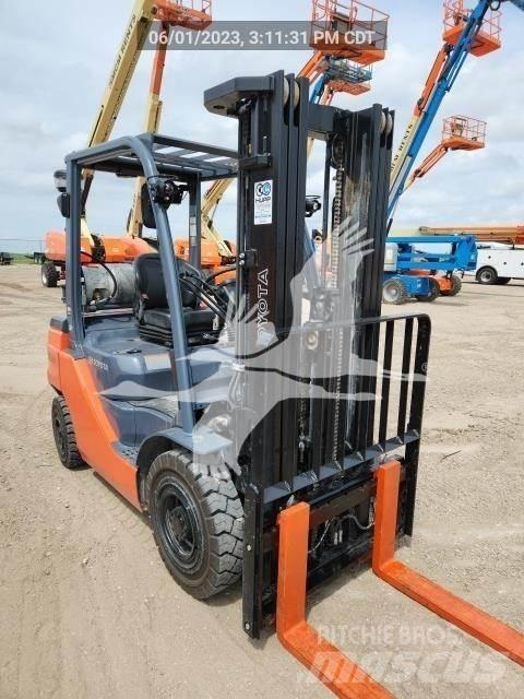 Toyota 8FGU25 Diesel Trucker