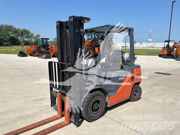 Toyota 8FGU25 Diesel Trucker