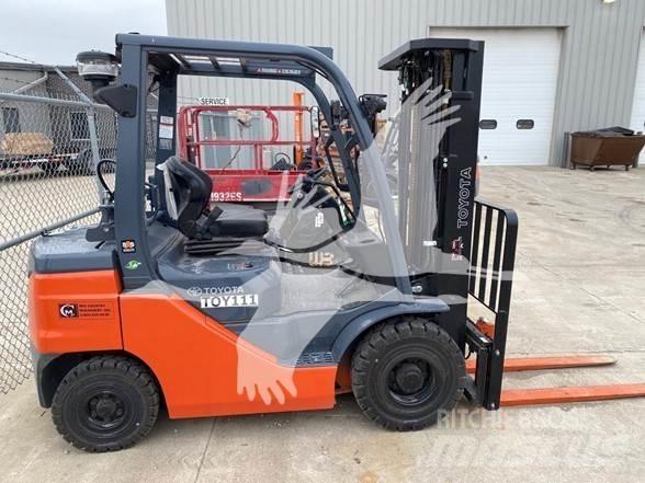 Toyota 8FGU25 Diesel Trucker