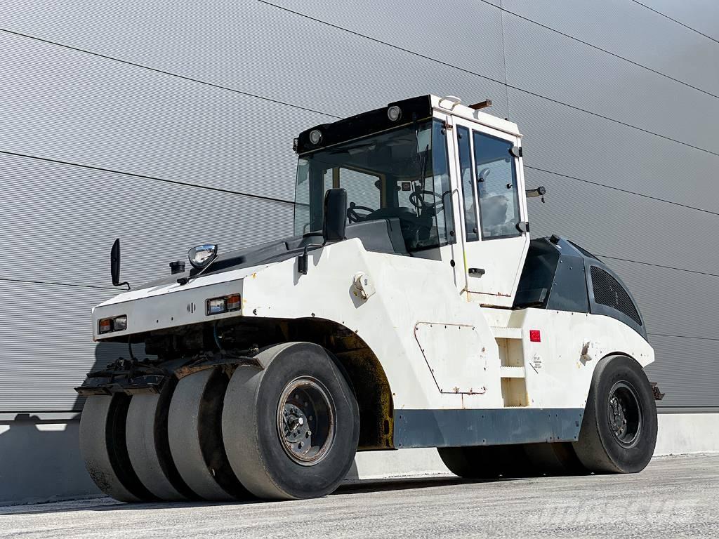 Bomag BW 24 RH Gummihjulsvalser