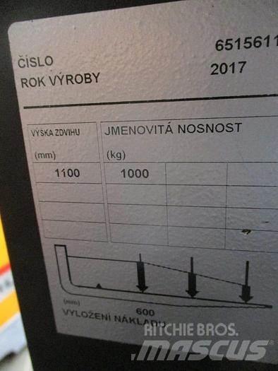 Toyota OSE 100W Lavtløftende plukketruck