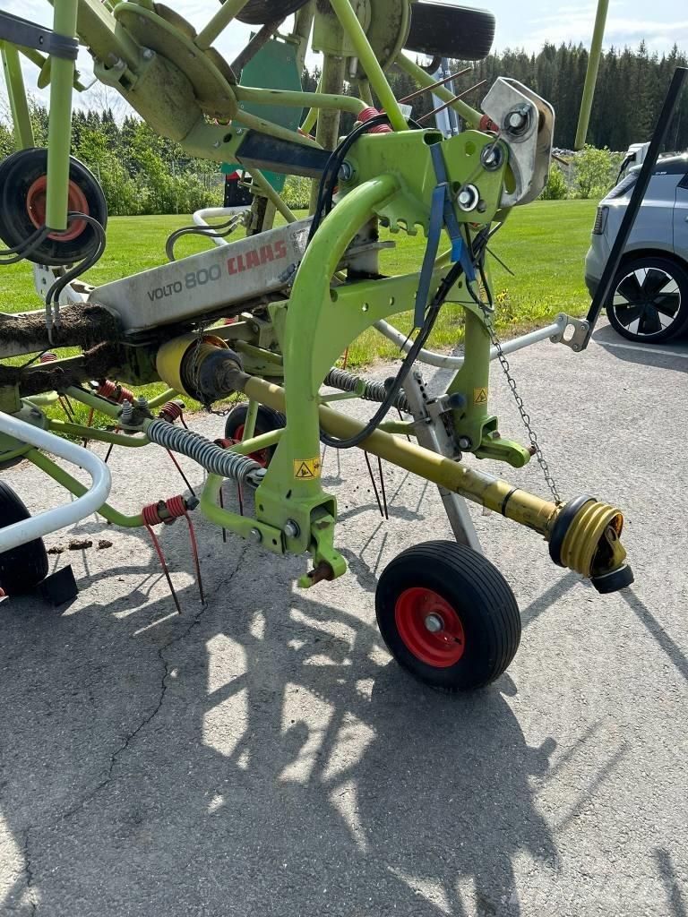 CLAAS Volto 800 Raker og høyvendere