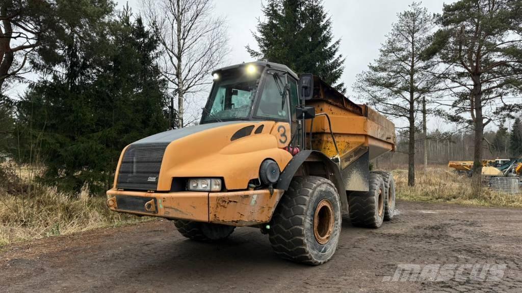 CASE 330 B Rammestyrte Dumpere