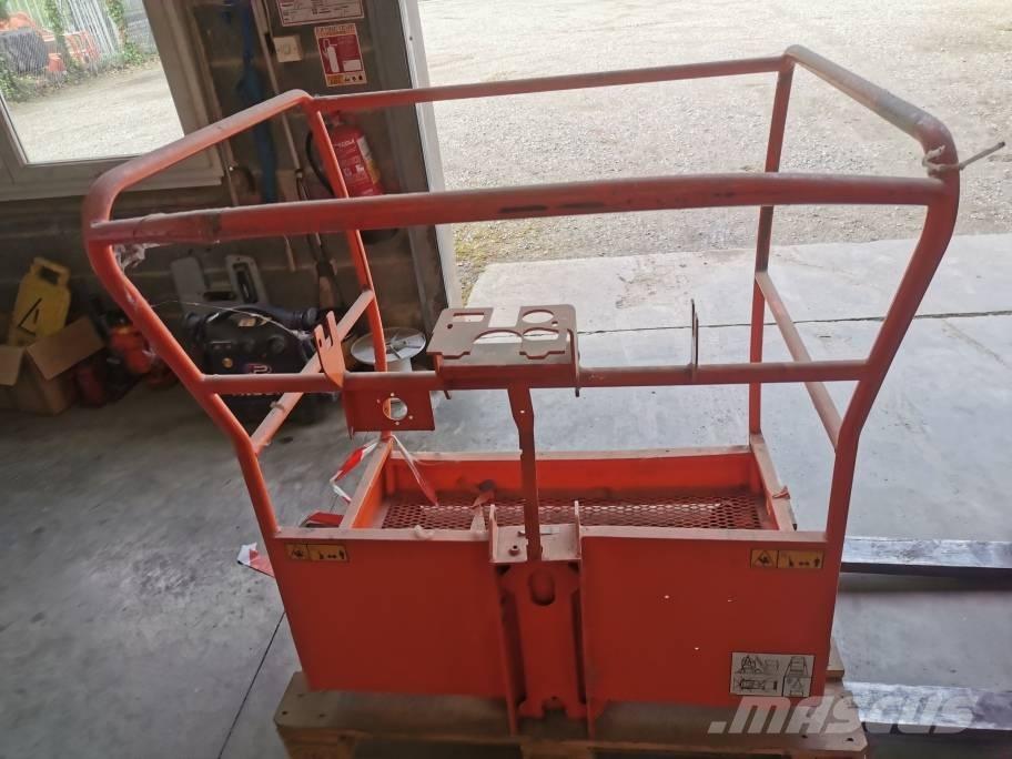 JLG Toucan 10 E Bommer og stikker