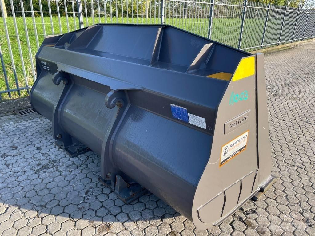 Volvo L 120 H Bucket Skuffer