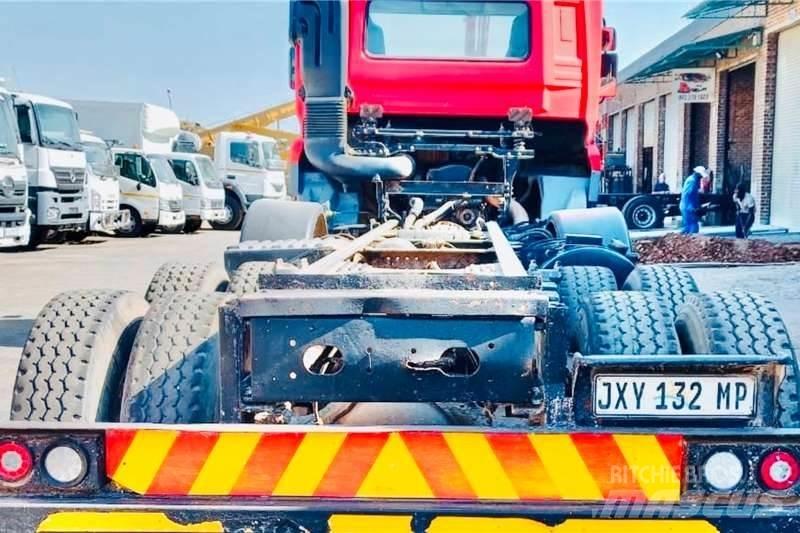 UD CGE 370 8x4 Andre lastebiler