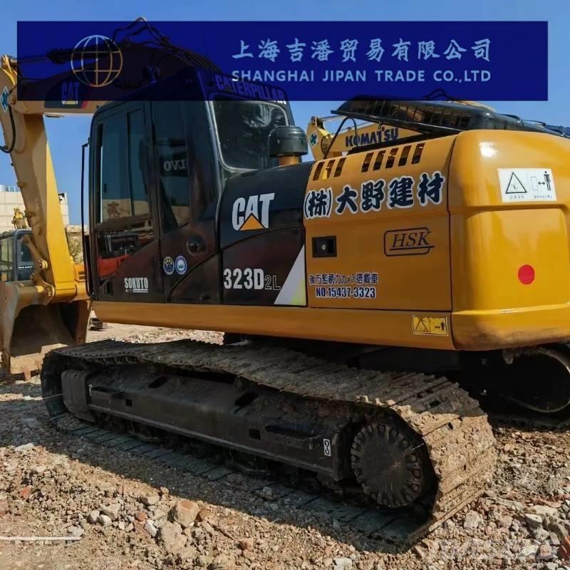 CAT 323 D Beltegraver