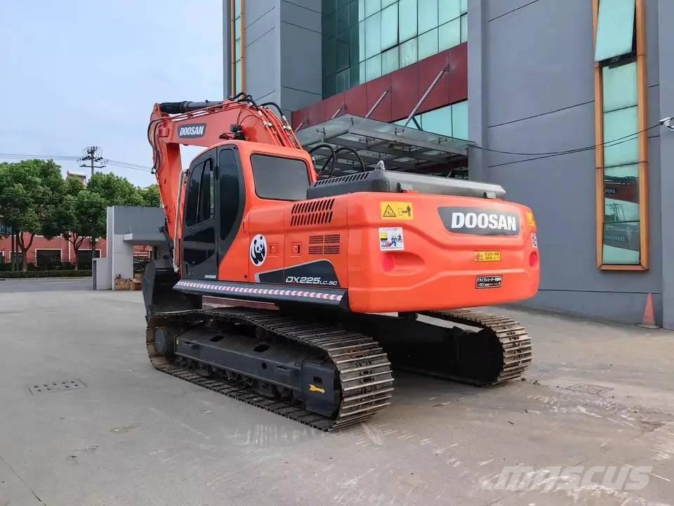 Doosan DX225LC-9C Beltegraver