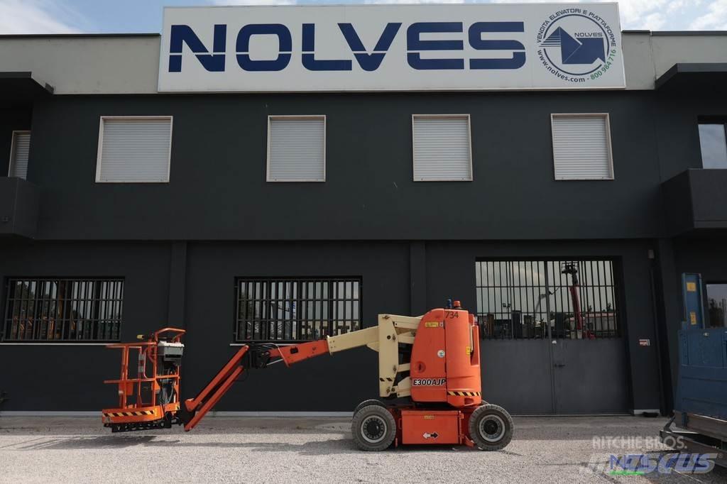 JLG E300AJP Leddede bomlifter