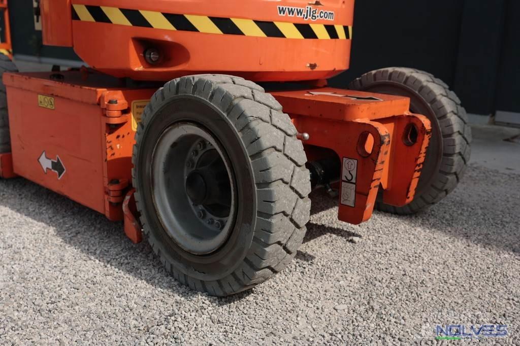 JLG E300AJP Leddede bomlifter