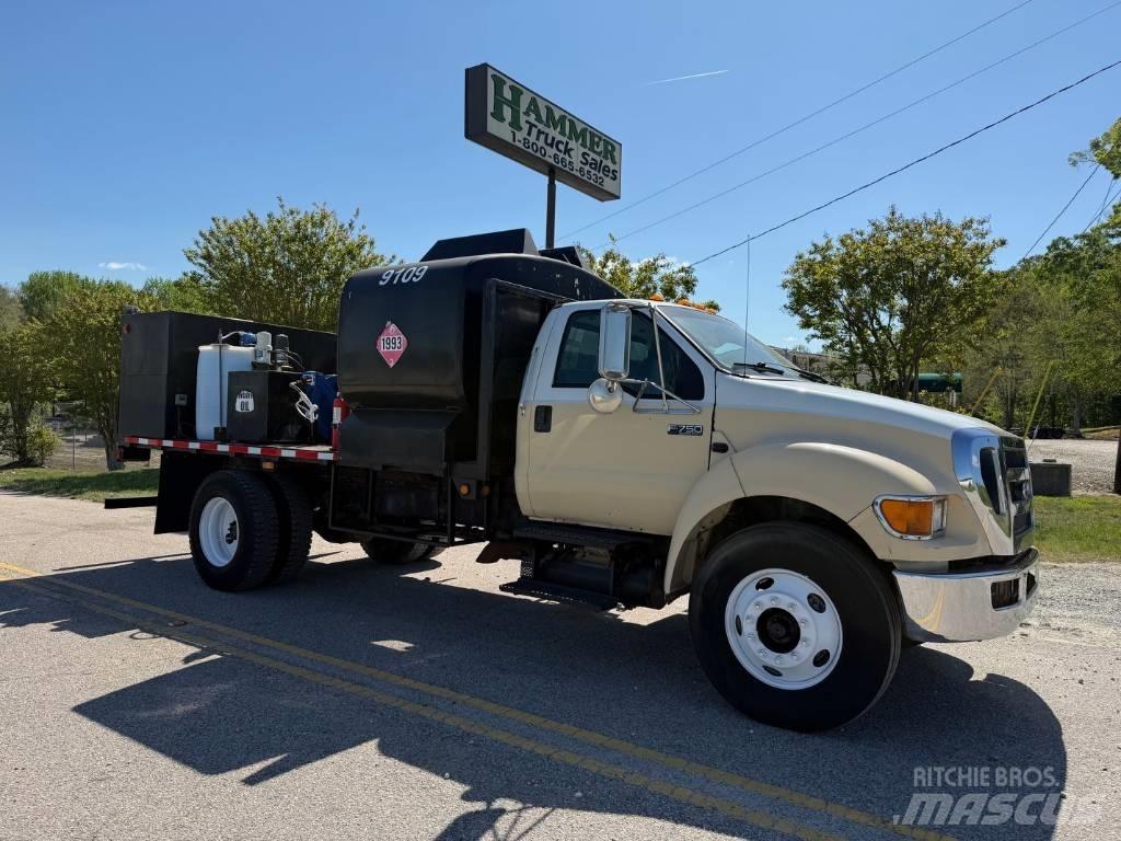 Ford F 750 XLT Kommunalt / generelt kjøretøy