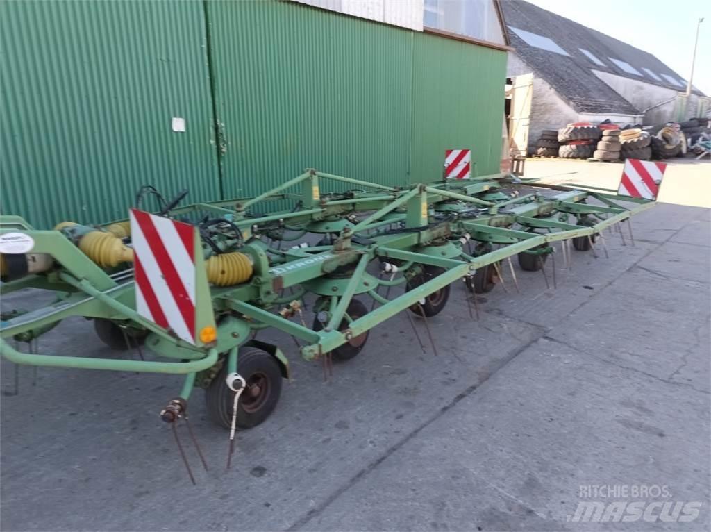 Krone KW1302/12T Raker og høyvendere