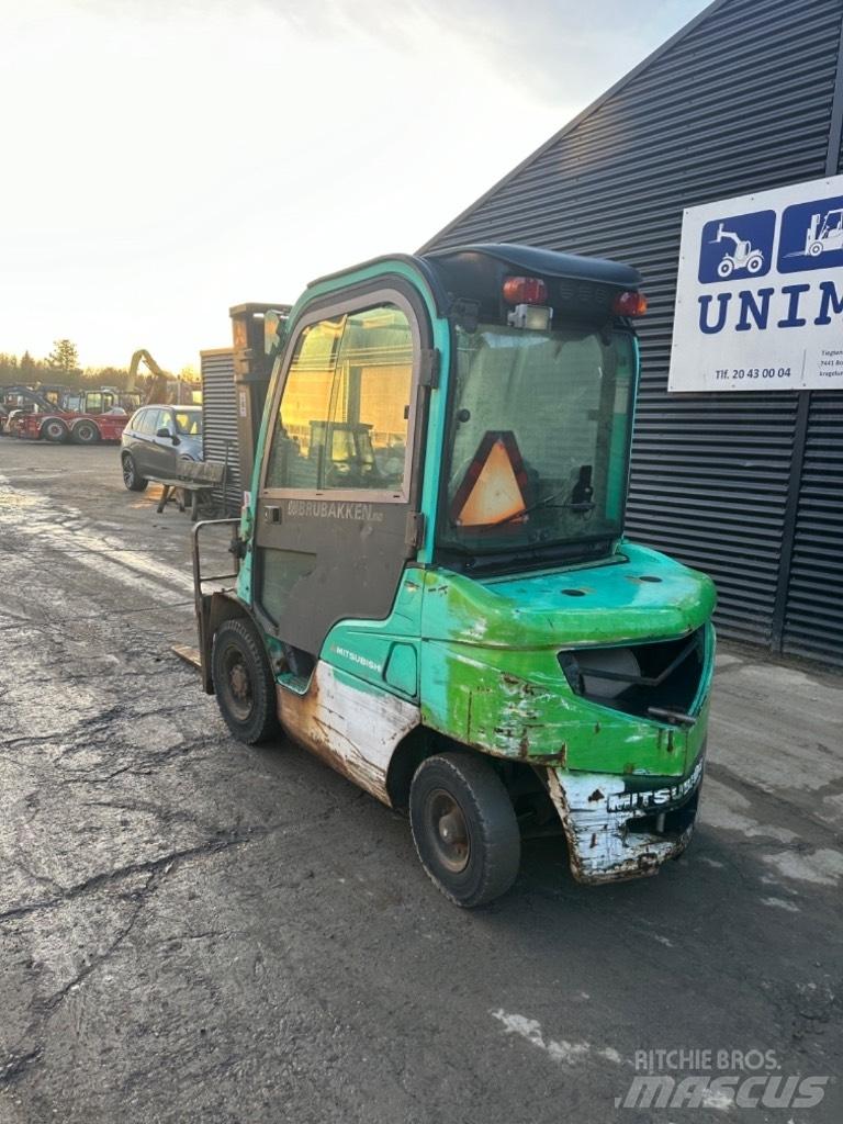 Mitsubishi FD25 Diesel Trucker