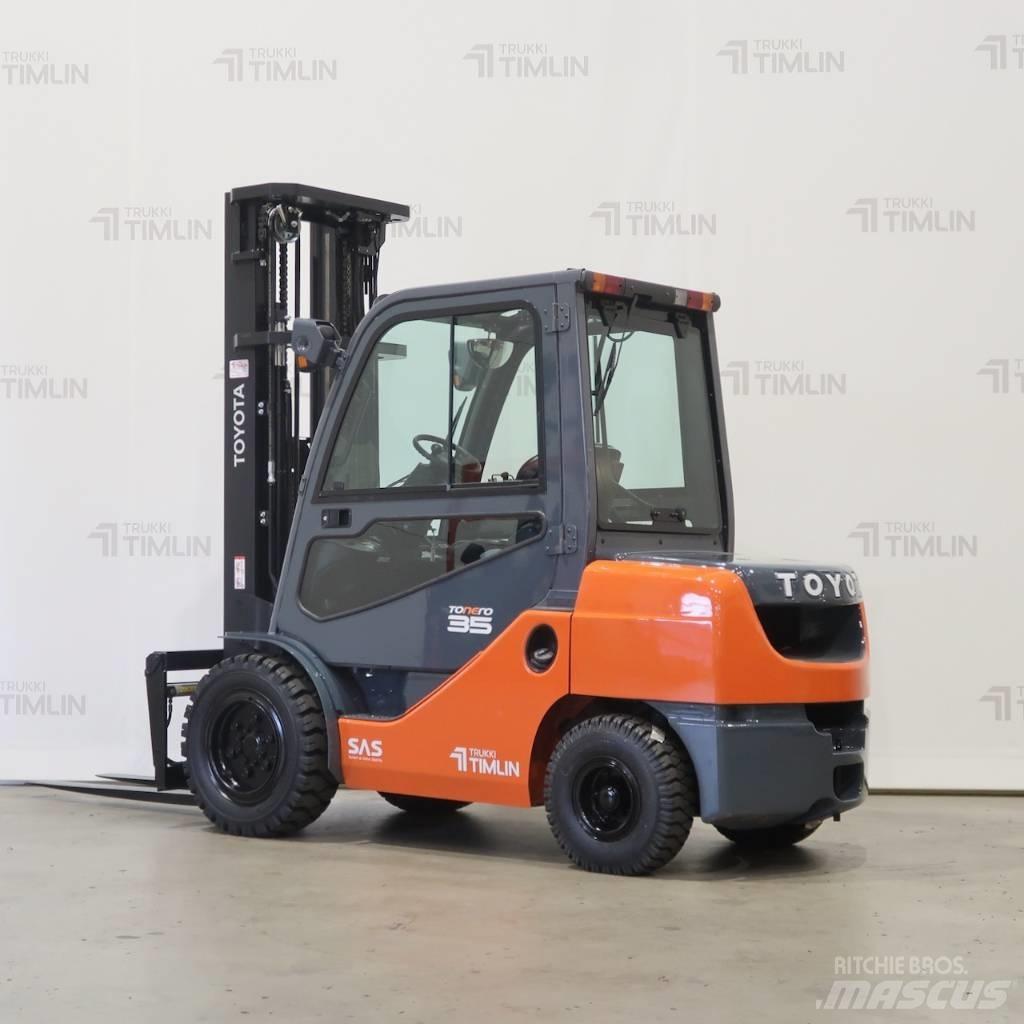 Toyota 02-8FDJF35 Diesel Trucker