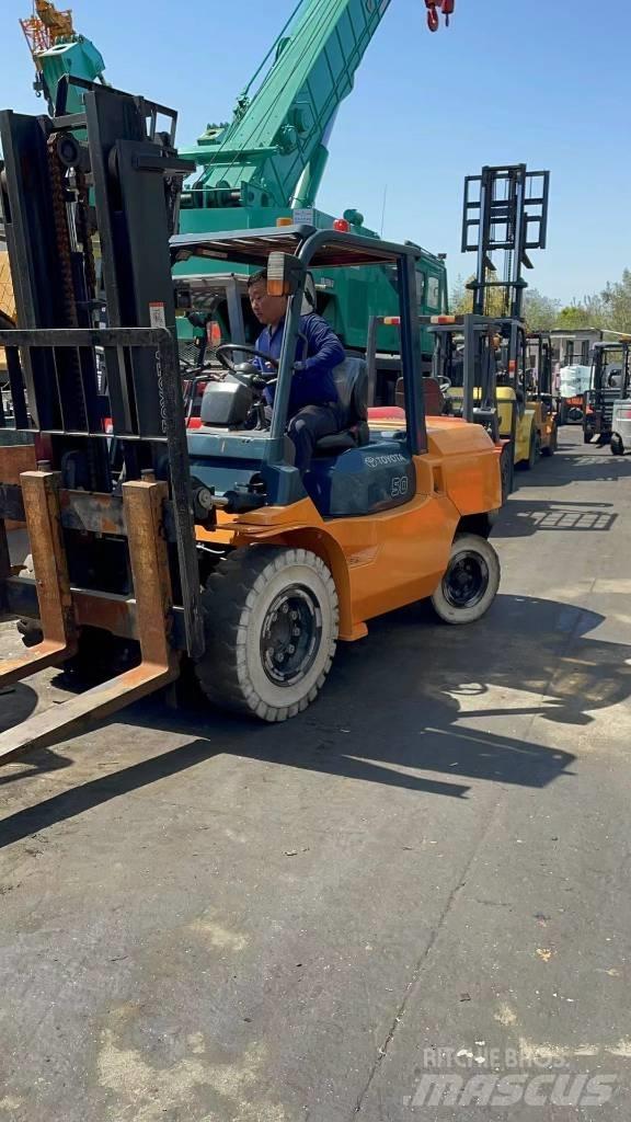 Toyota 5 ton Diesel Trucker