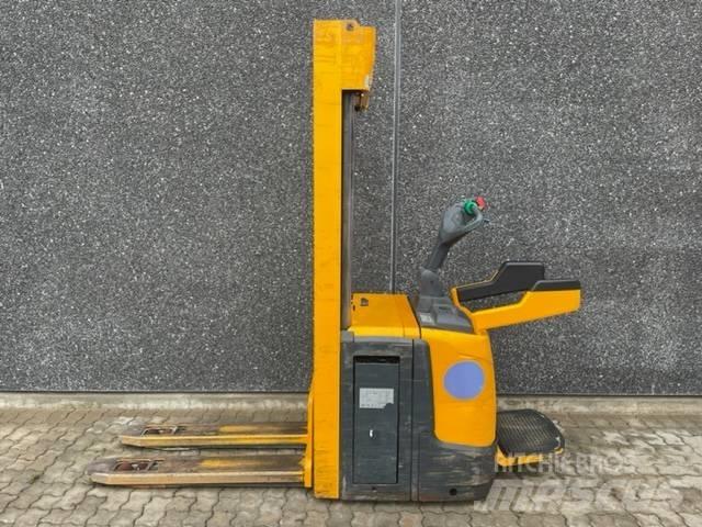 Jungheinrich ERC 216 Stablere