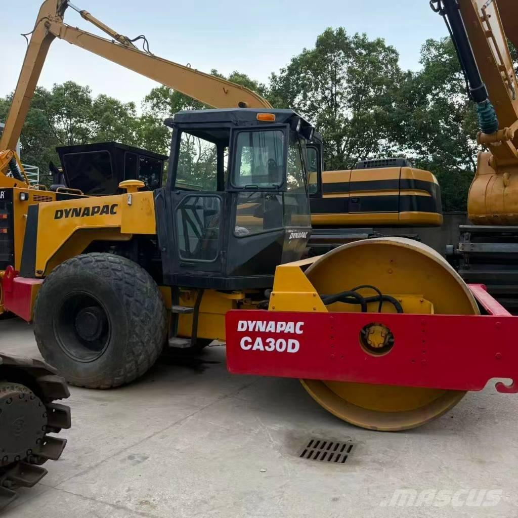 Dynapac CA 30 D Valsetog