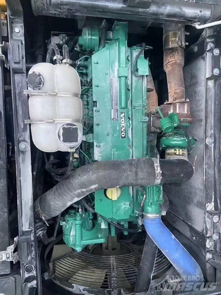 Volvo 290D Beltegraver