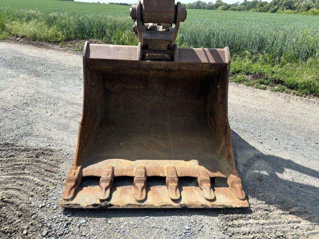 Volvo EC220EL Beltegraver