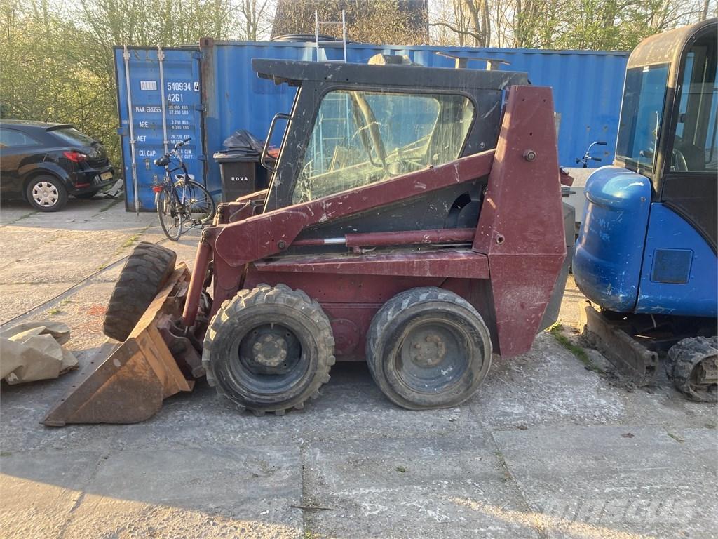 CASE 1840 Kompaktlastere