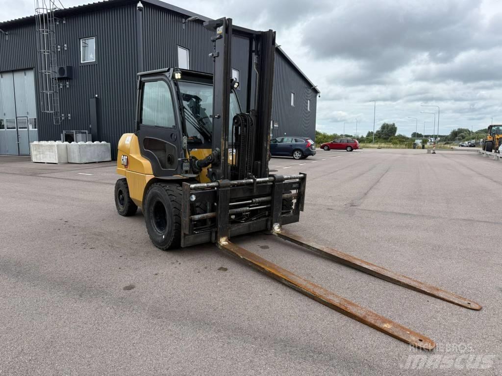 CAT DP45NB Diesel Trucker