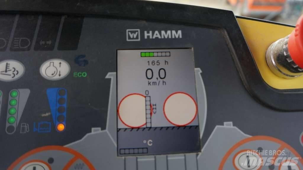 Hamm HD+120iVV Tandem Valser