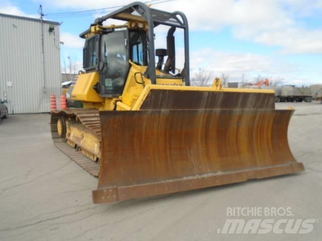 Komatsu D61PX-24 Dozere Beltegående