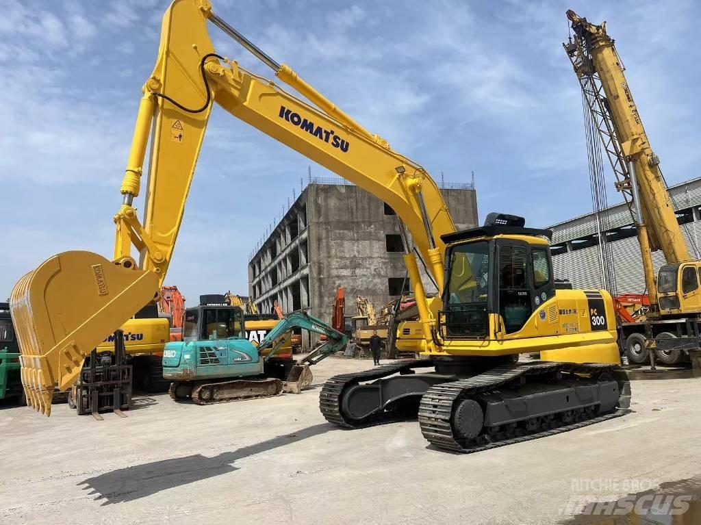 Komatsu PC 300 Beltegraver