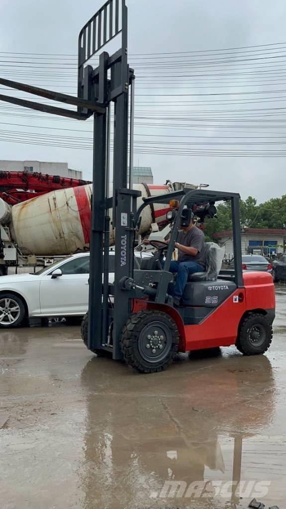 Toyota FD 35 Diesel Trucker