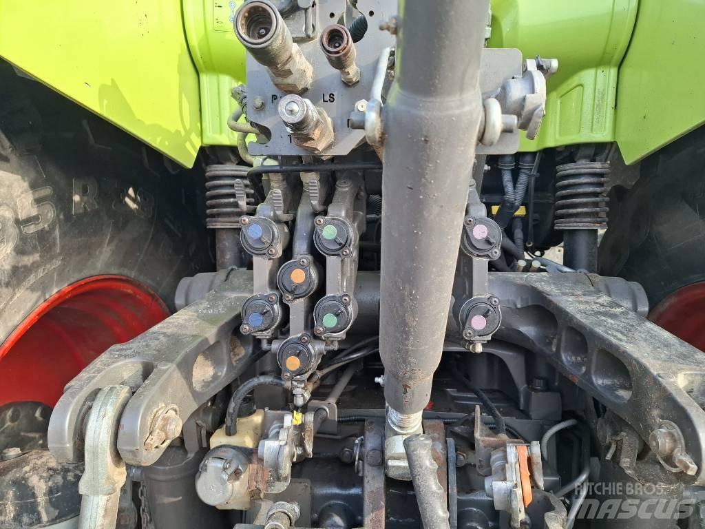CLAAS Axion 810 Traktorer
