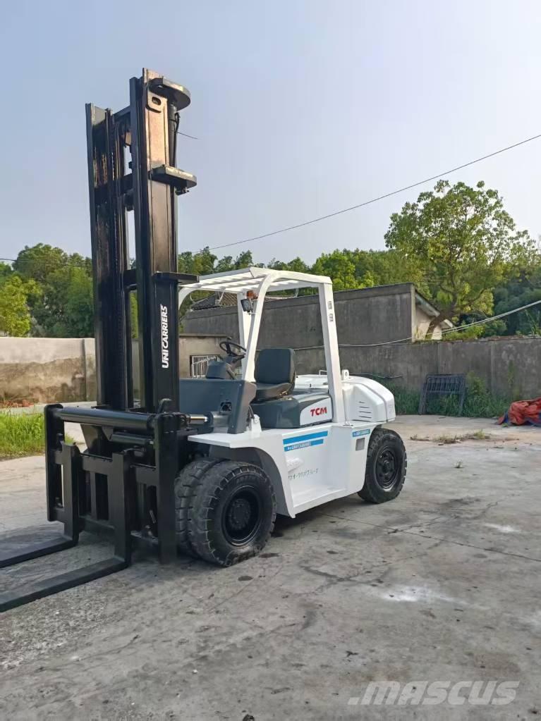 TCM FD 70 Z8 Skapbiler