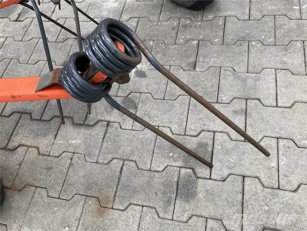 Kuhn GF 5001 MH Raker og høyvendere