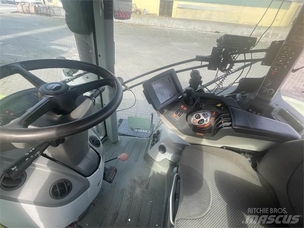 CLAAS AXION 830 Traktorer