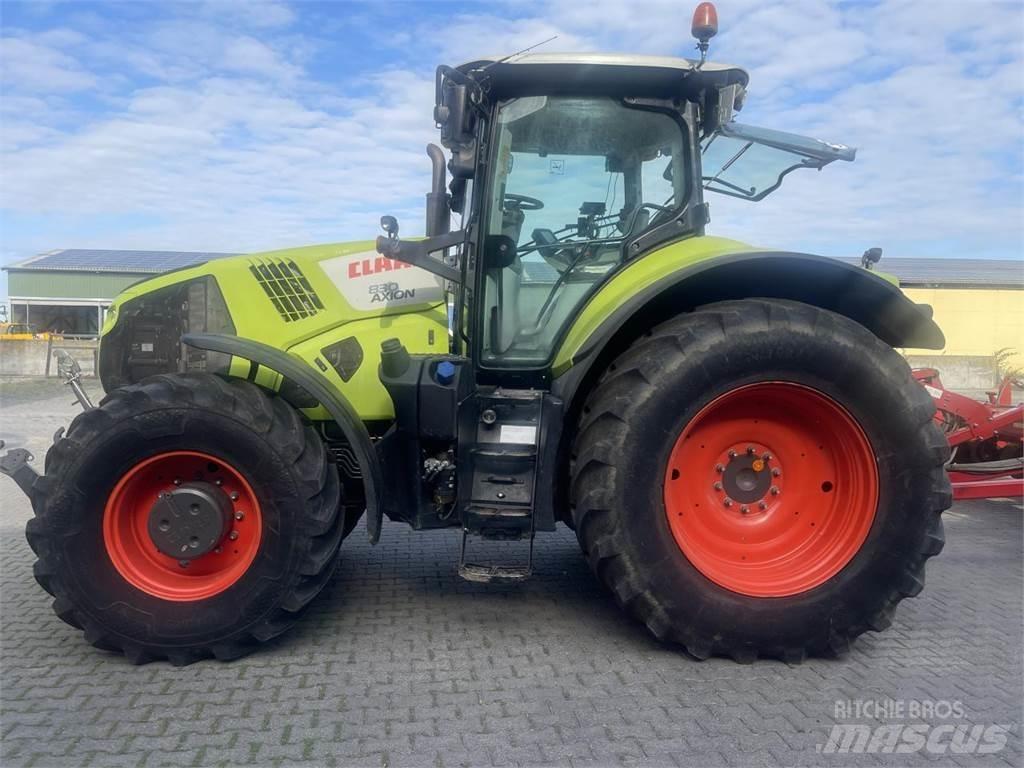 CLAAS AXION 830 Traktorer
