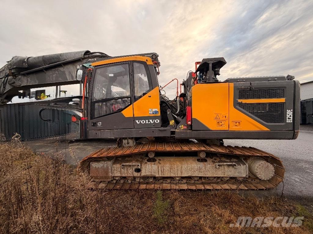 Volvo EC 250 EL Beltegraver