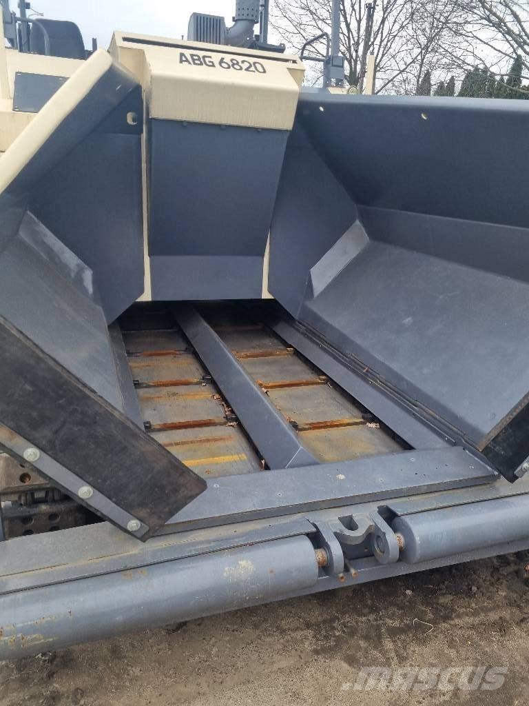 Volvo Titan 6820 Asfaltutleggere