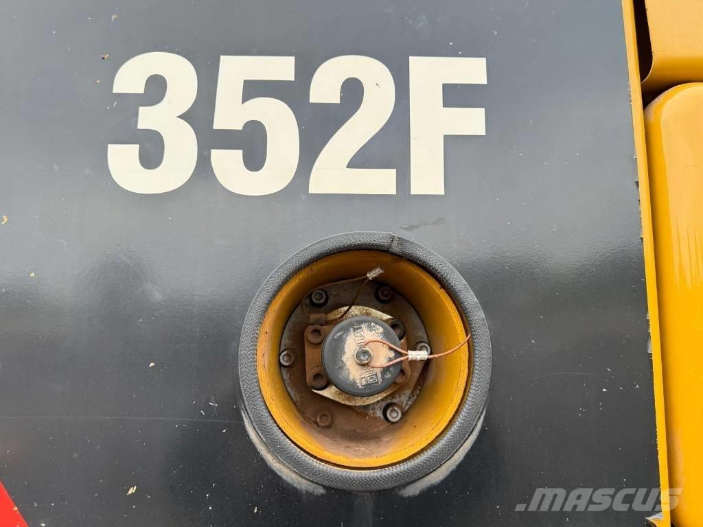 CAT 352 F Beltegraver