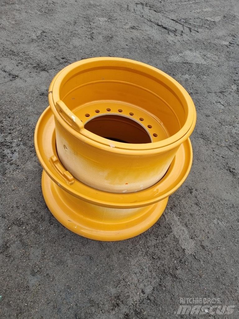 CASE 921 E rims Dekk, hjul og felger