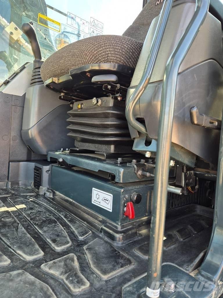 Hyundai HX 235 ALCR Beltegraver