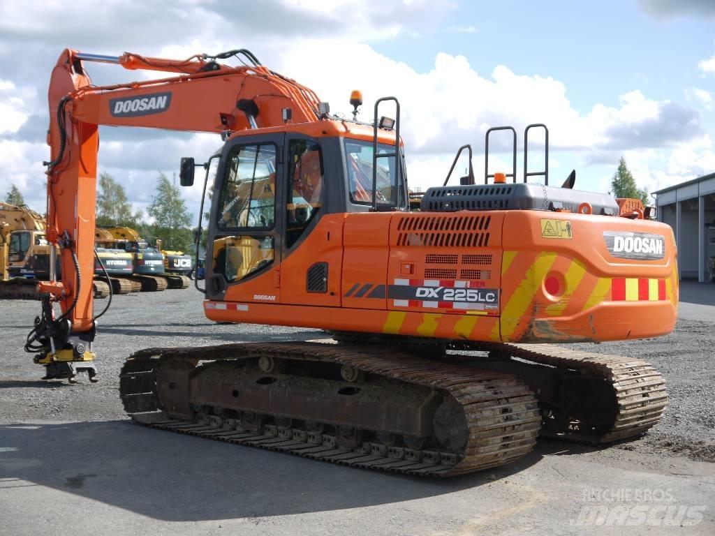 Doosan DX 225 LC-3 Beltegraver