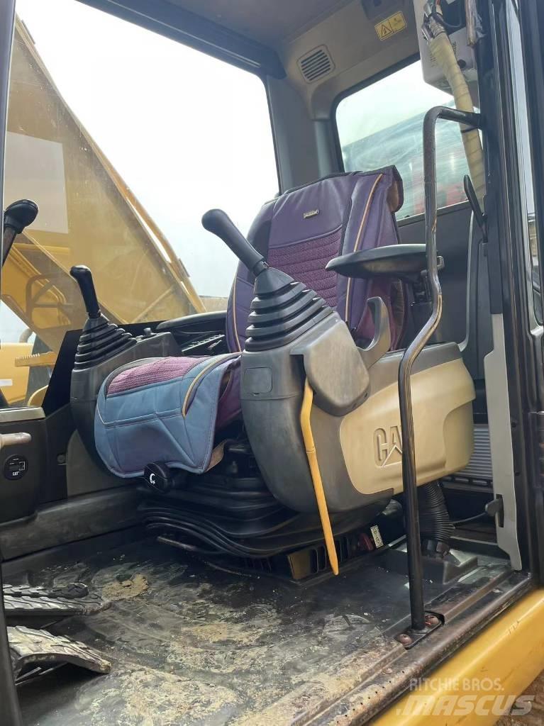 CAT 320 D Beltegraver