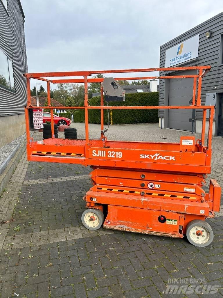 SkyJack SJ III 3219 Sakselifter