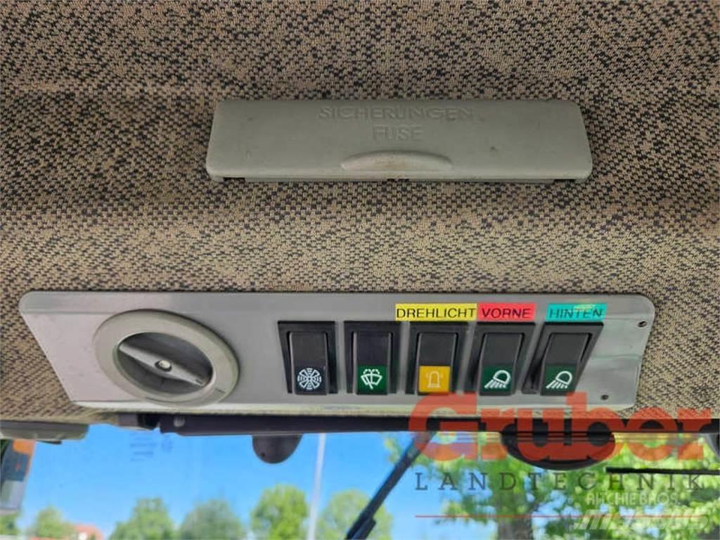 John Deere 2320 Traktorer