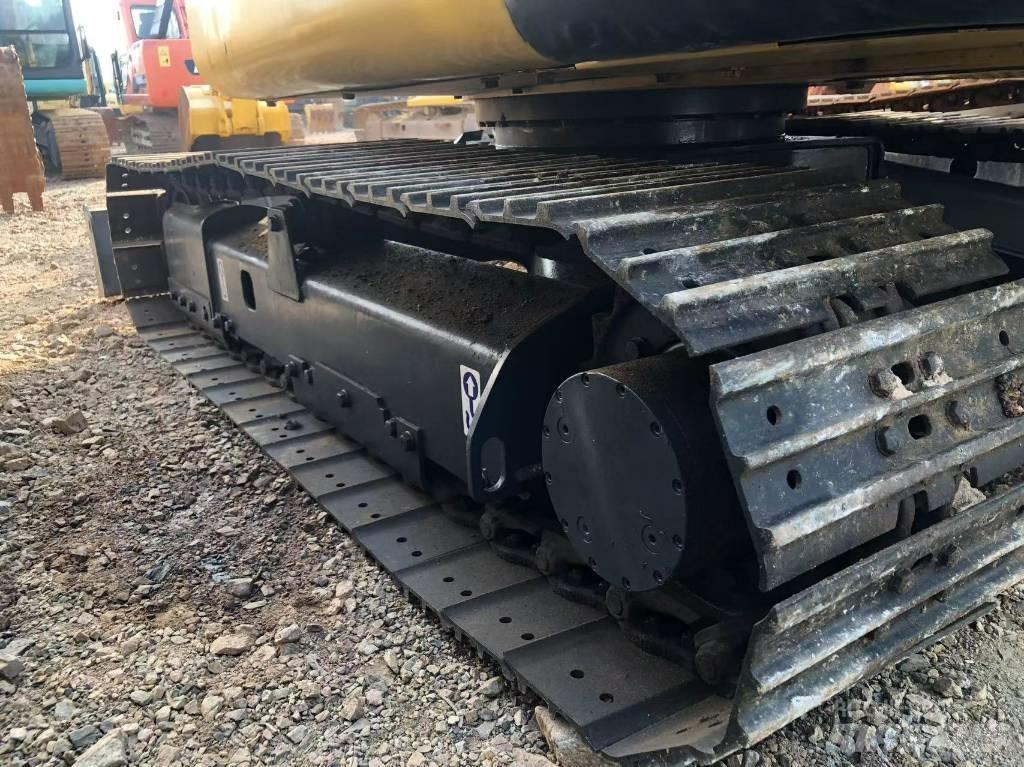 Komatsu 56-7 Beltegraver