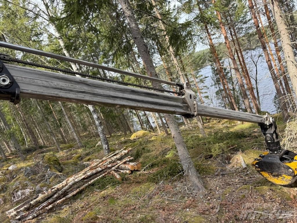 Komatsu 835 Lassbærere