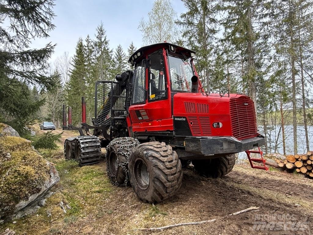 Komatsu 835 Lassbærere
