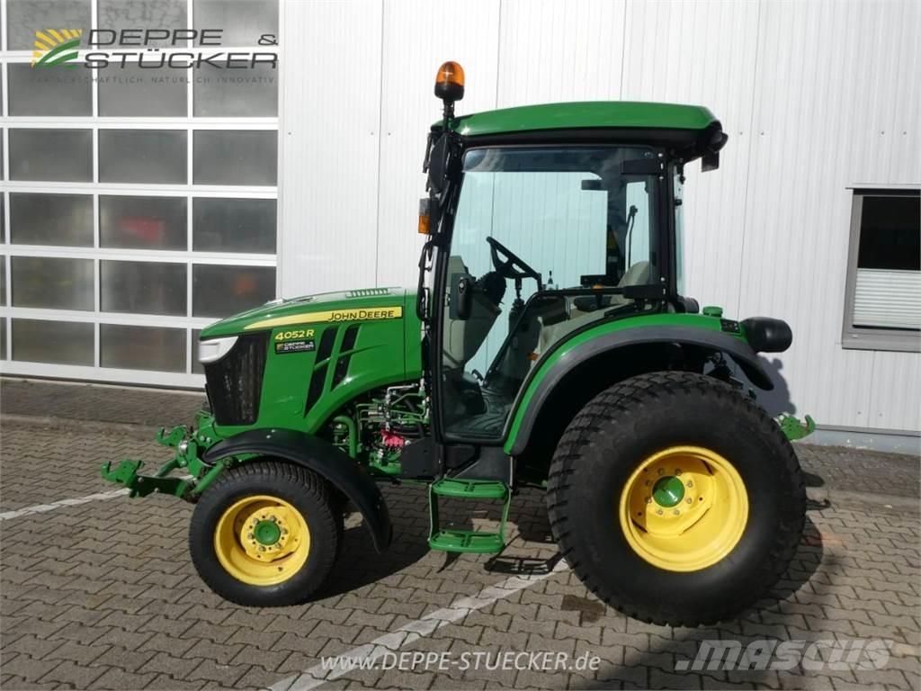 John Deere 4052R Kompakttraktorer