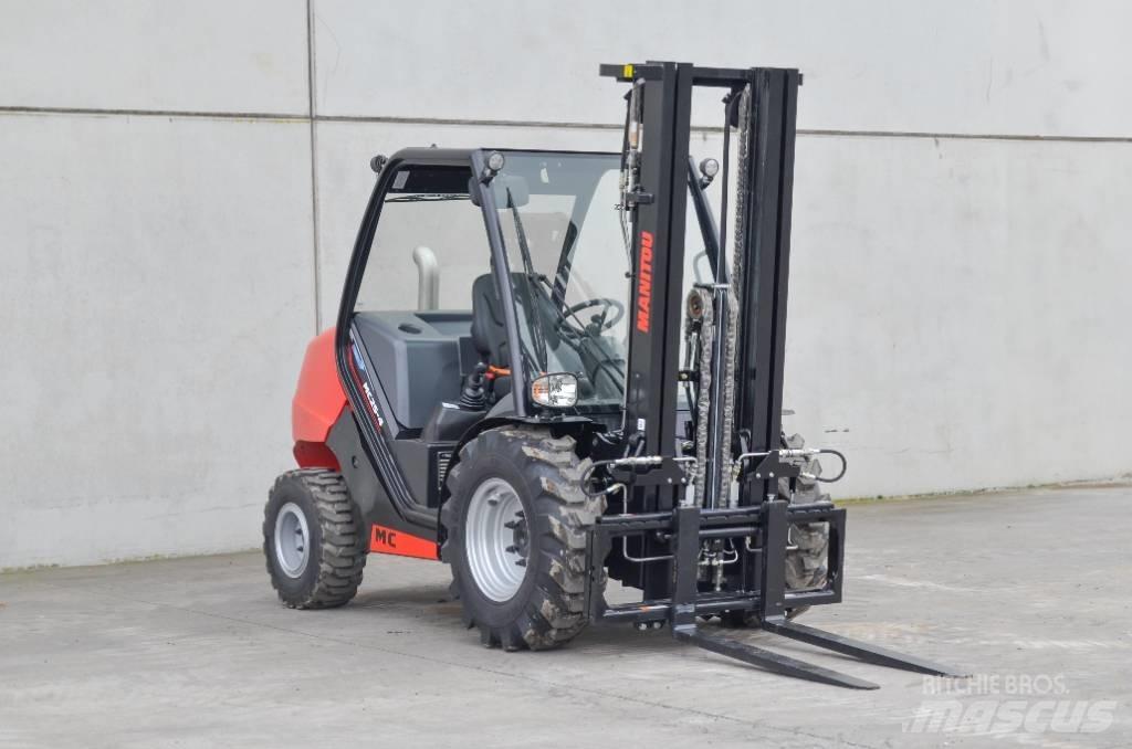 Manitou MC 25-4 Diesel Trucker