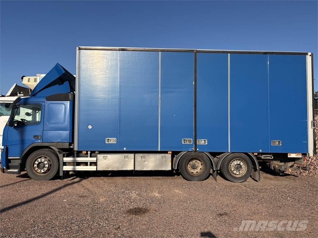 Volvo FM330 6x2 Skapbiler