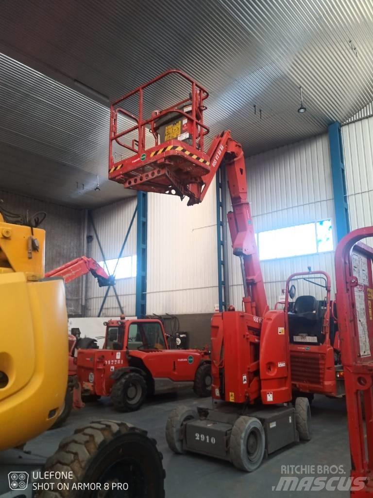 JLG E 300 AJP Leddede bomlifter
